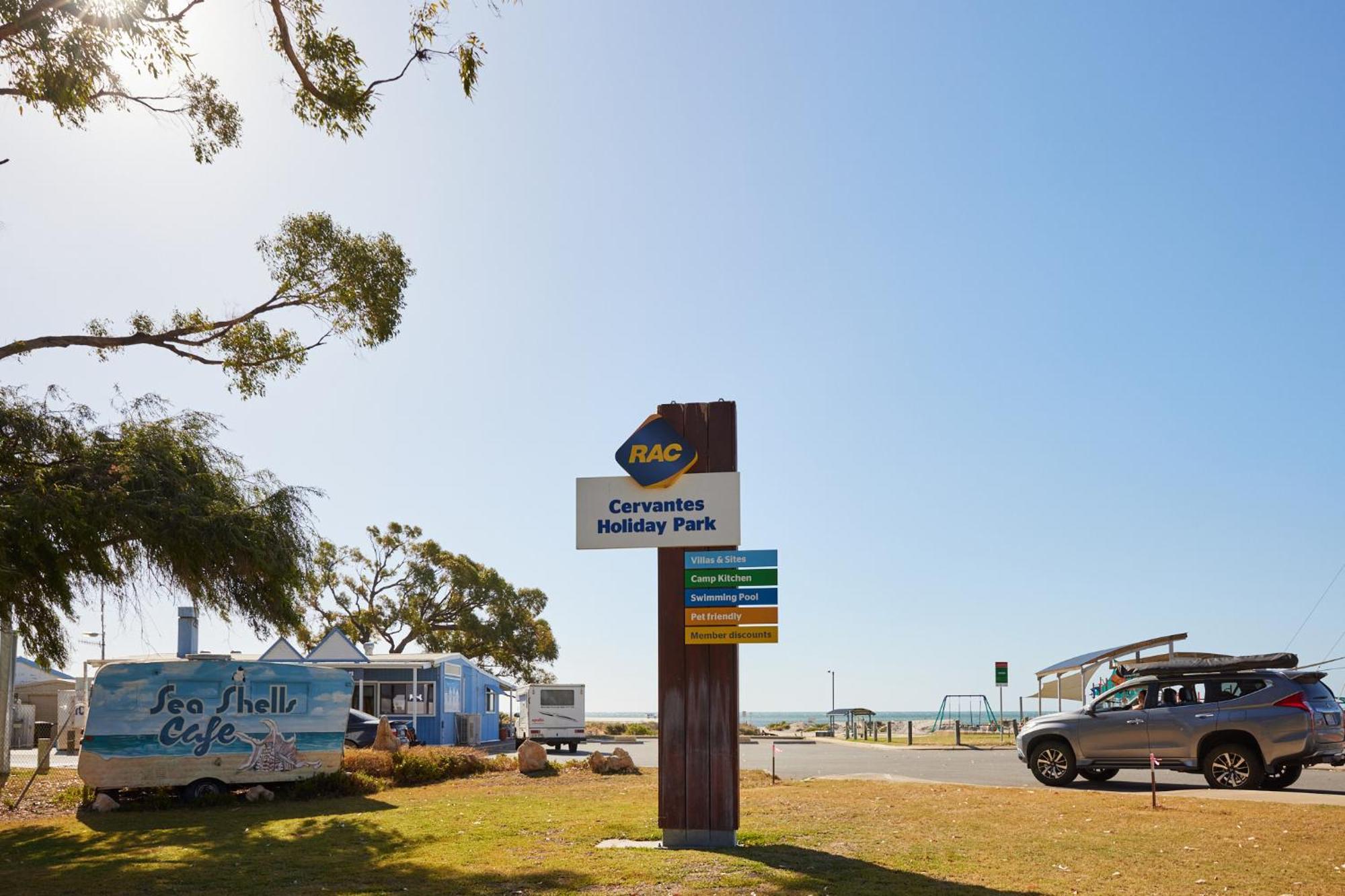 RAC Cervantes Holiday Park Buitenkant foto