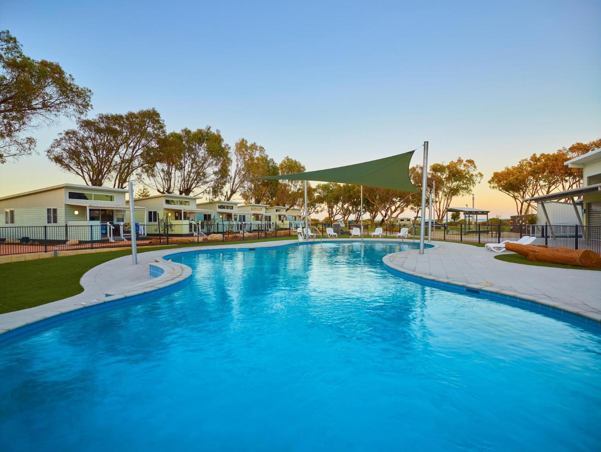 RAC Cervantes Holiday Park Buitenkant foto
