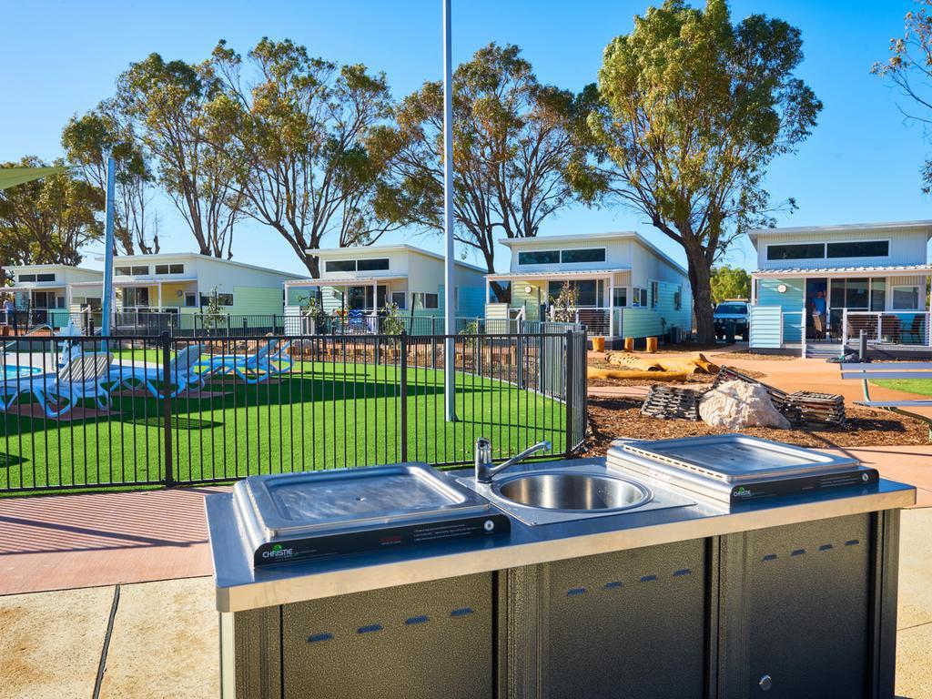 RAC Cervantes Holiday Park Buitenkant foto